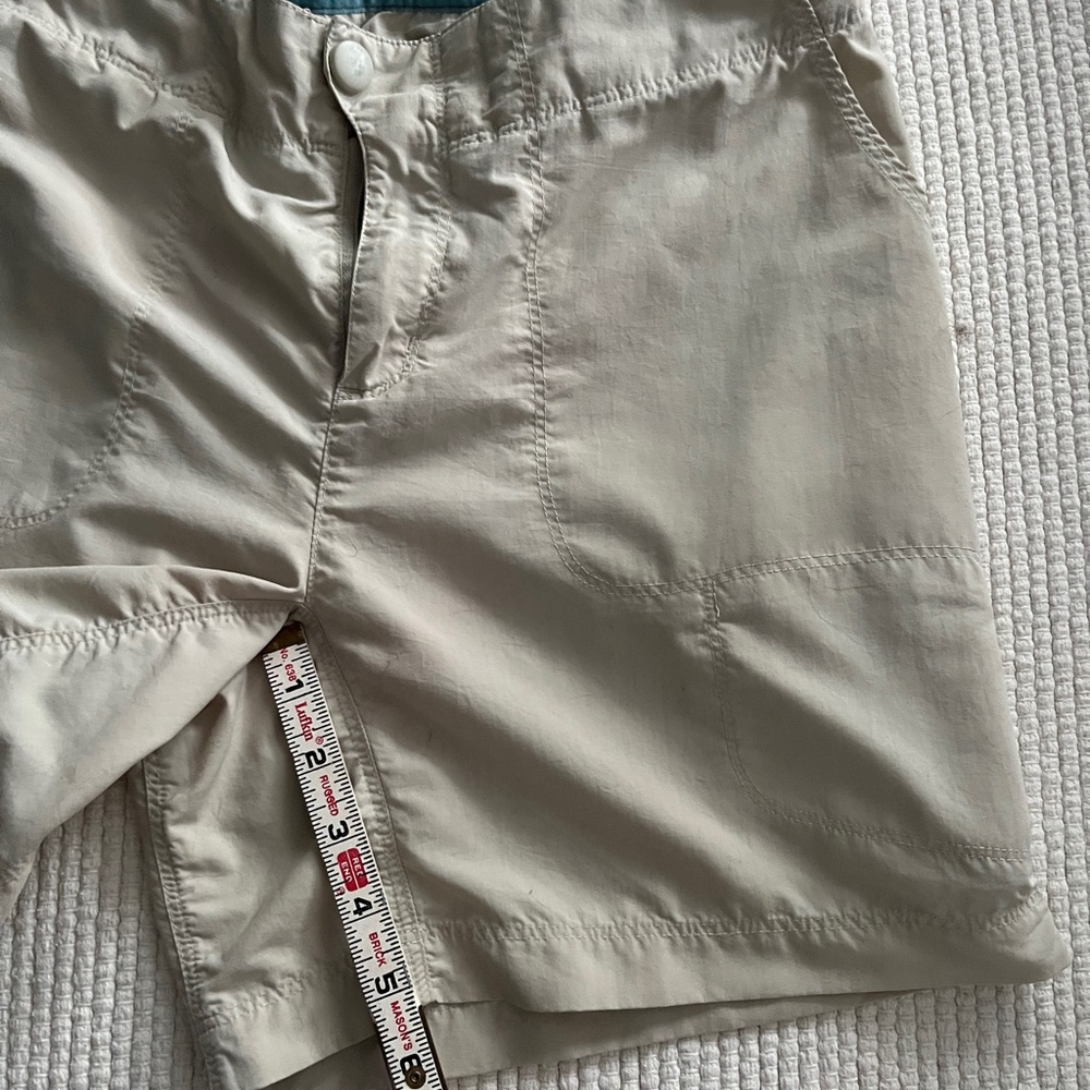 Women’s tan shorts